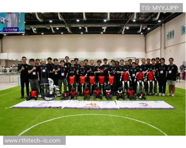 足球进清华：培养全面发展的运动员与学者的新模式探索